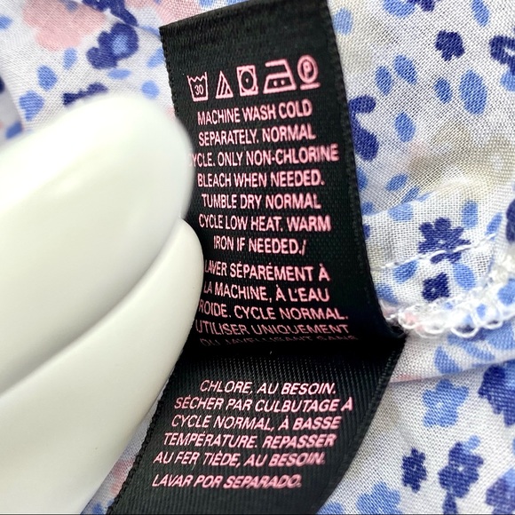 EUC Victoria's Secret Ditsy Floral Poplin Shirt XS - Picture 14 of 15